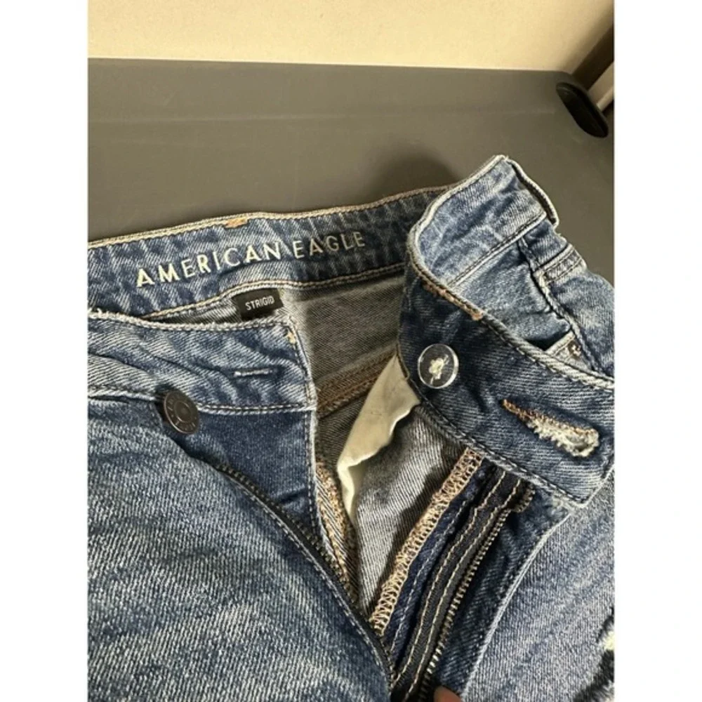 American Eagle Women's Mom Short Denim‎ Double Button Shorts - Size 8 Ripped